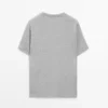 T-Shirts aus 100 % Baumwolle mit kontrastierendem Detail