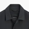 Trenchcoat aus wasserabweisendem Material Trenchcoat aus wasserabweisendem Material
