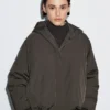 Wasserabweisende Bomberjacke mit Kapuze Wasserabweisende Bomberjacke mit Kapuze