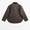 Wasserabweisende Daunenjacke mit Cord-Details Wasserabweisende Daunenjacke mit Cord-Details