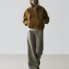 Weit geschnittene Hose mit gestreiften Details