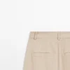 Weit geschnittene Hose mit hoher Taille Weit geschnittene Hose mit hoher Taille