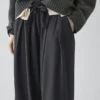 Weite Plissee-Hose mit weitem Bein Weite Plissee-Hose mit weitem Bein