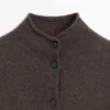 Woll-Cardigan mit hohem Kragen
